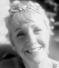 Suzi Hutton, UKCP Accredited Psychotherapist