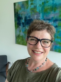 Flora Winchester, UKCP Accredited Psychotherapist