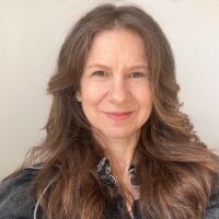 Stephanie Mattioni, UKCP Accredited Psychotherapist