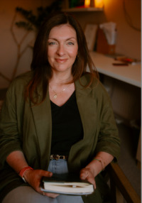 Helen Davies, UKCP Accredited Psychotherapist