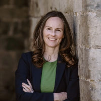 Suzanne McKenna, UKCP Accredited Psychotherapist