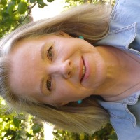 Ros Harwood, UKCP Accredited Psychotherapist