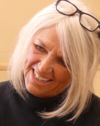 Leonie McCarthy, UKCP Accredited Psychotherapist