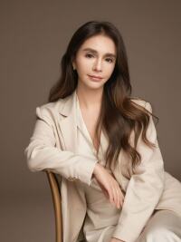 Lesley Wei, UKCP Accredited Psychotherapist